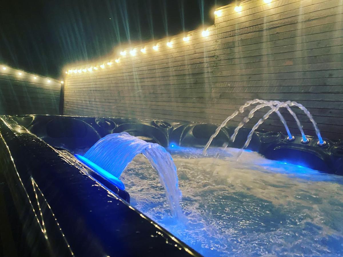 No40Barmouth-Modern,Spacious&Hot Tub 外观 照片