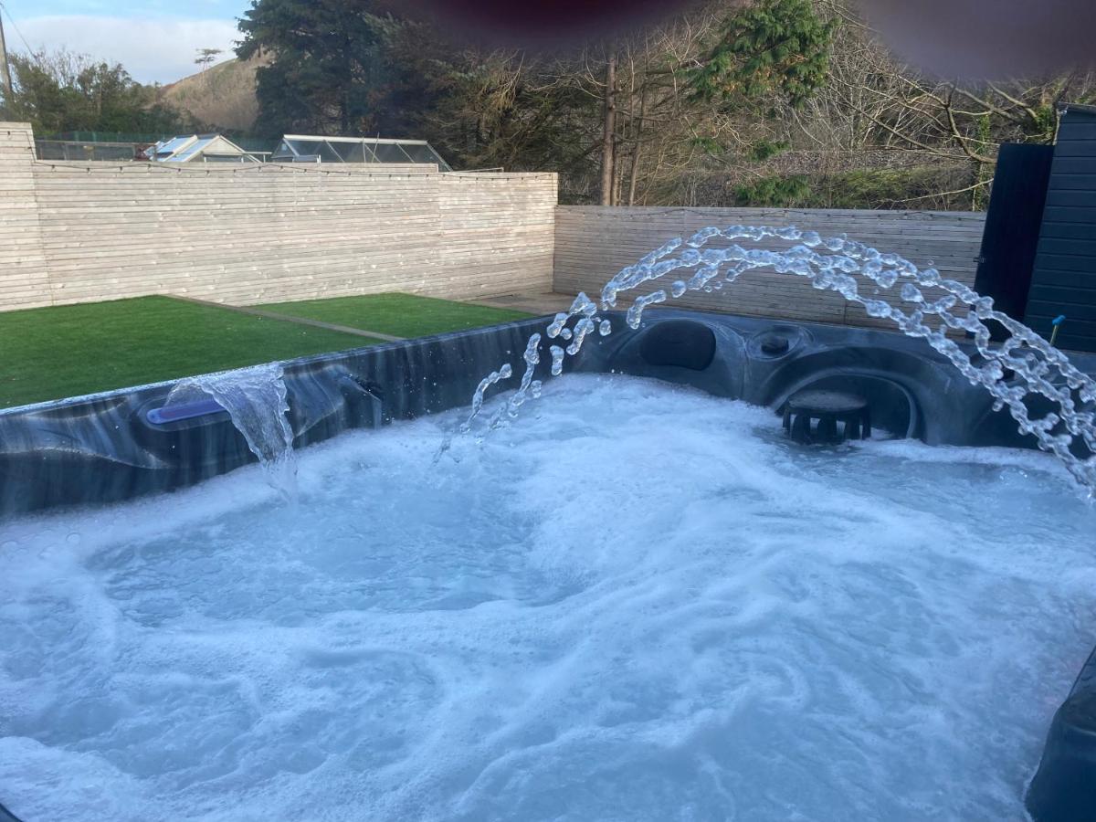 No40Barmouth-Modern,Spacious&Hot Tub 外观 照片