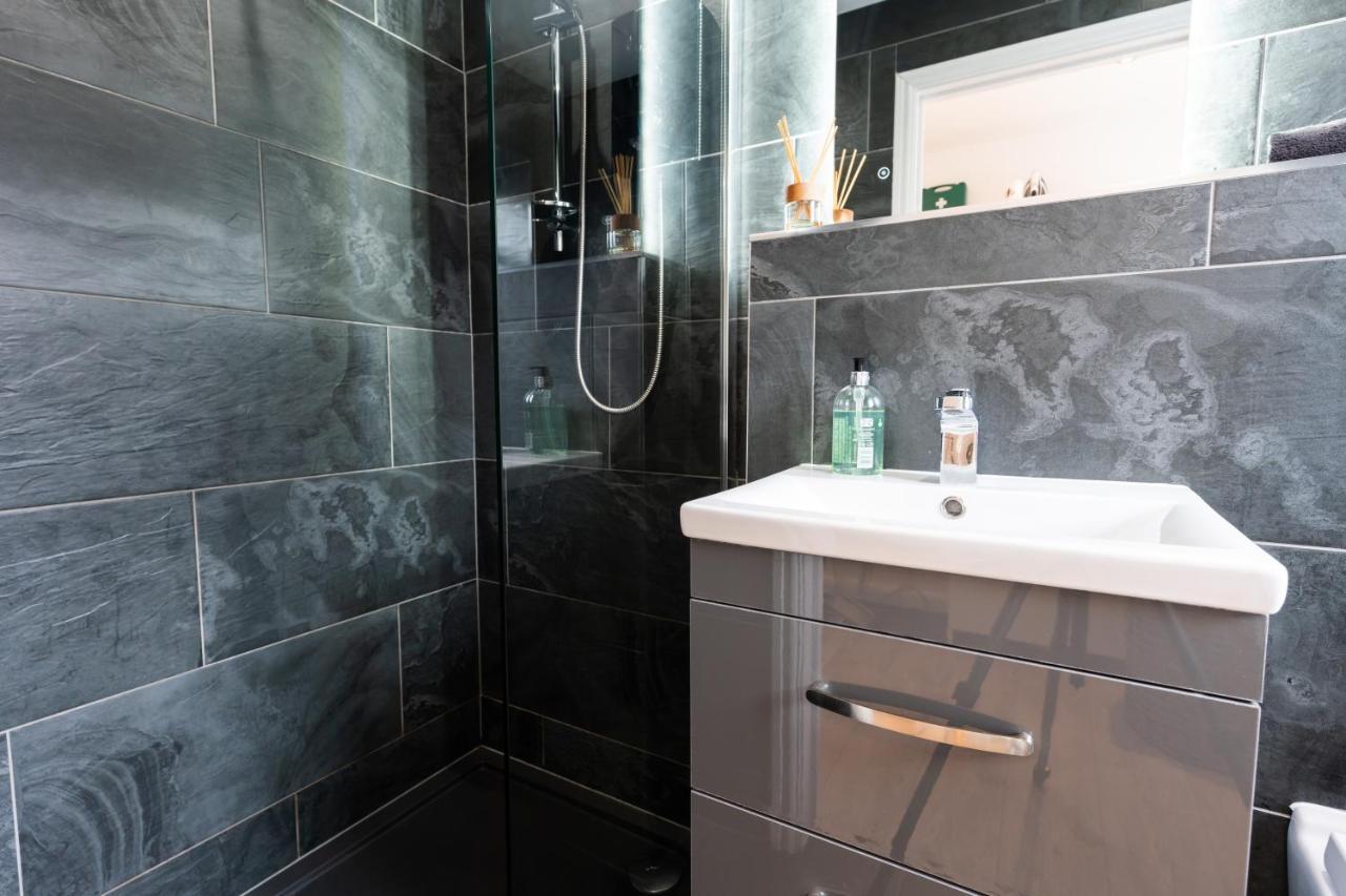 No40Barmouth-Modern,Spacious&Hot Tub 外观 照片