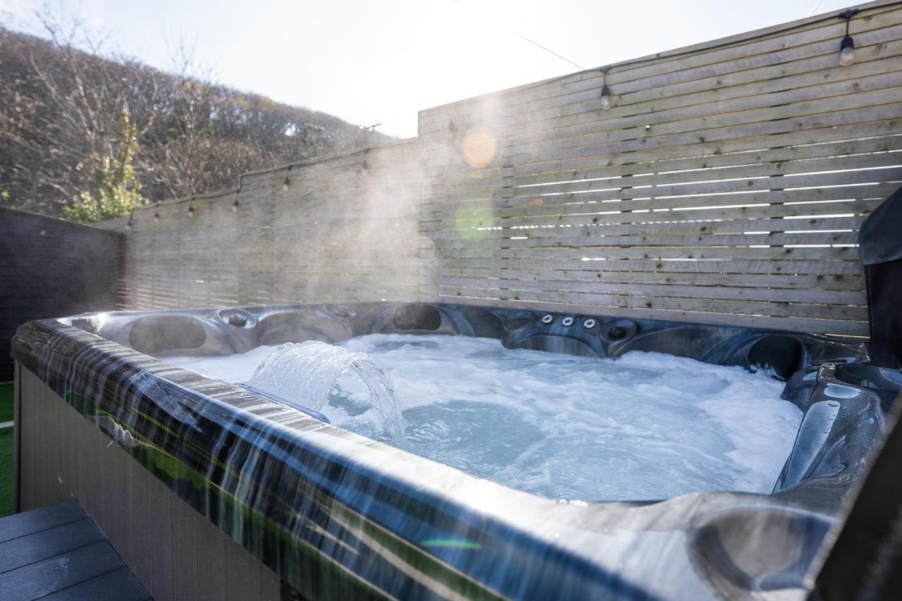No40Barmouth-Modern,Spacious&Hot Tub 外观 照片